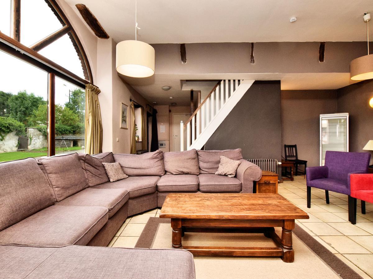 Spacious Holiday Home In Lierneux With Garden Exteriör bild