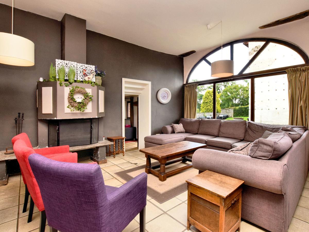 Spacious Holiday Home In Lierneux With Garden Exteriör bild